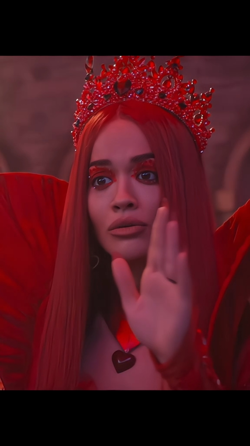 #QUEENOFHEARTS : The transitions are kinda fcked up but I don't care at this point 🤷‍♀️ || Rita Ora ate || Love ain't it || scp: @vintagesdisney or oncerpacks on Insta || #queenofhearts #ritaora #red #descendants #descendants4 #descendantstheriseofred 