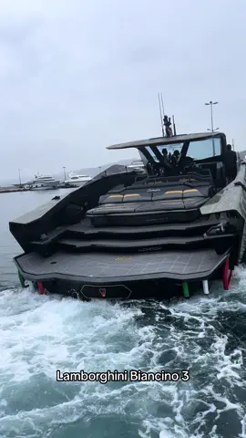 #lamborghini #lamborghiniyacht #yachtlifestyle 