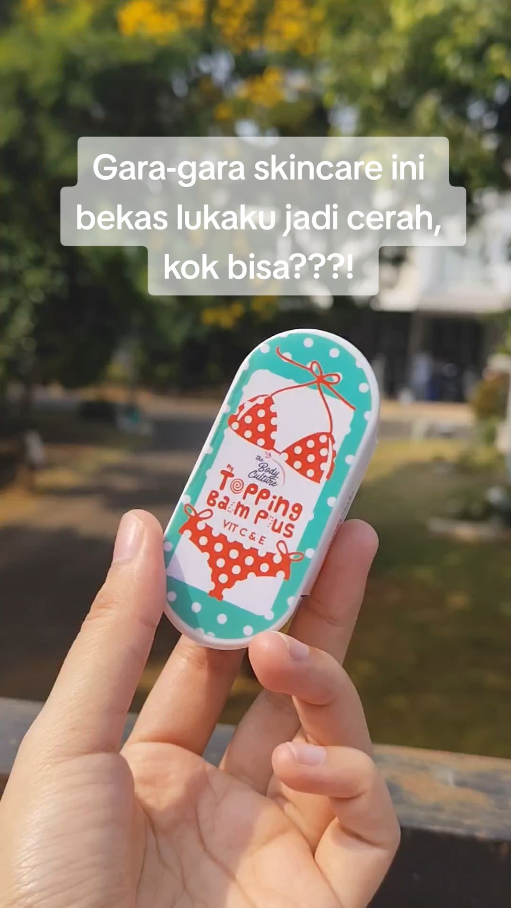 Salah satu produk favoritku! 😍 Di video ini isi balm-nya tinggal  setengah tube lebih yaa... hehe Tiap habis mandi aku olesin ini kebagian siku atau area gelap di tangan terutama yang ada bekas lukanya. Dan keliatan banget bekas lukaku lebih tersamarkan dan cerah dalam 3 bulan. Aku udah habis 3 tube.  #fyp #fypシ  #beauty #balm #mencerahkankulit #skincare #thebodyculture  #tipscantik #BeautyTok #ConSantanderConecto 