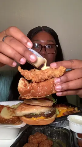 Them food apps be coming in clutch 😭@Raising Cane's @Wendy’s @Whataburger @McDonald’s #raisingcanes #wendys #whataburger #mcdonalds #mtolivepickles #picklequeen #fastfood #mukbang #mukbangeatingshow #eatingshow #eatwithme #Foodie #riymaeatz 