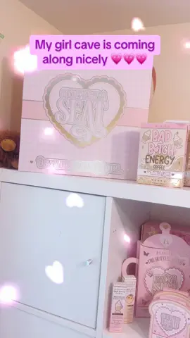 I might’ve just ordered 2 @PLOUISE mini mystery boxes to add to my collection 💗💗💗 @Paige Louise #plouisemakeup #addicted #girlcave #besties #friends 