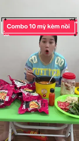 Trả lời @khắc chế phông bạt lỏ🗣️ mua mì được cả nồi nè cả nhà ơi #xuhuong #ancungtiktok #anvatbabao 