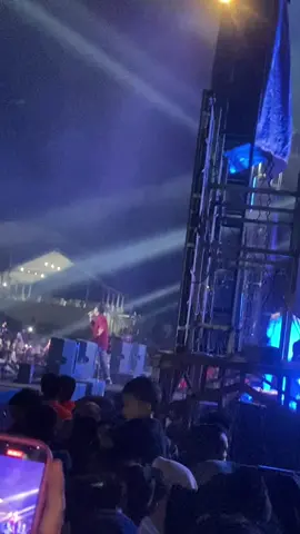 Keluh kesahmu liat konser di alun alun apa🤣😂