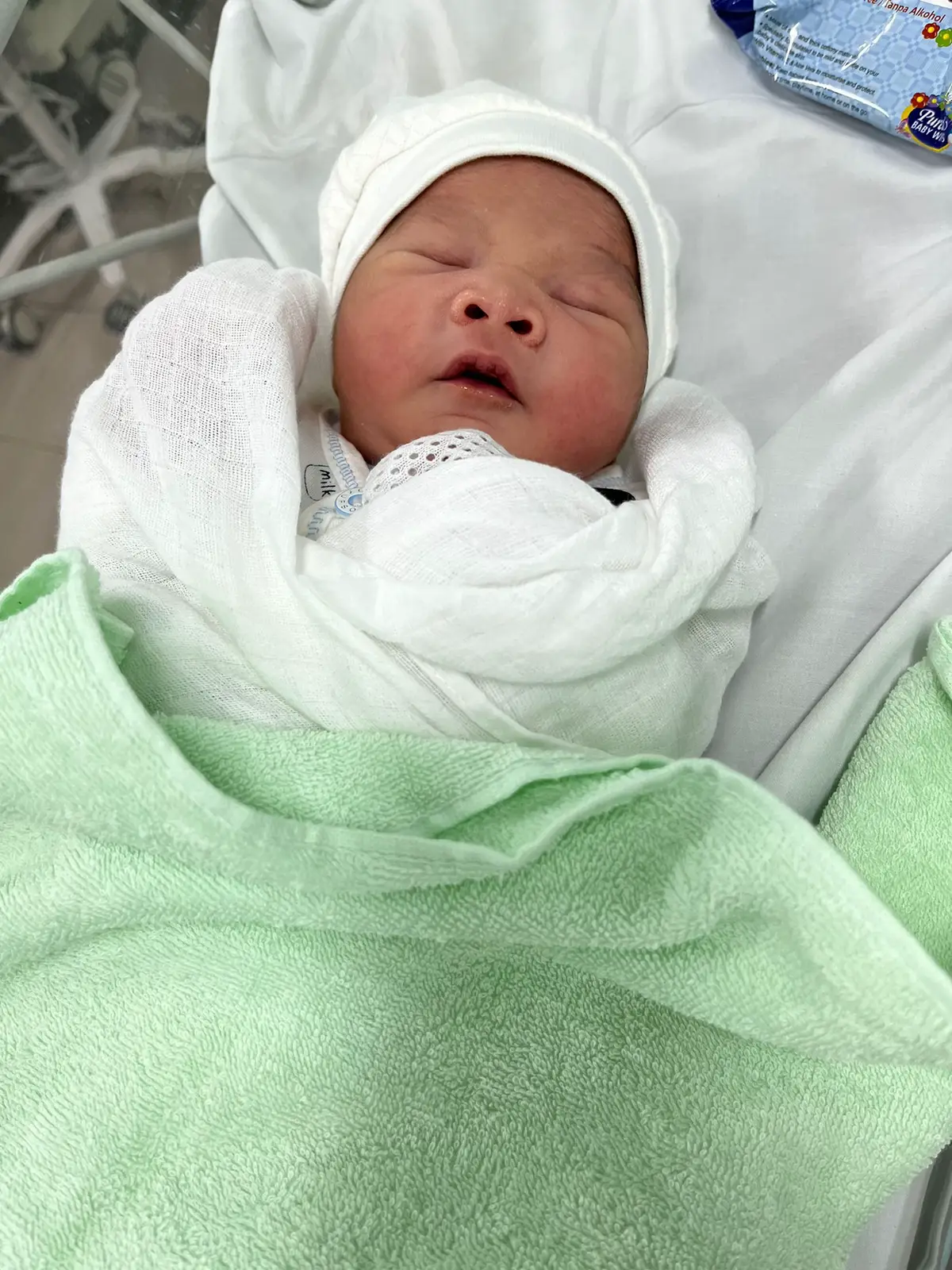 Cepat je masa berlalu dh besar dh Ayyan😍 semoga sihat sihat selalu nak🤲🏻👶🏻