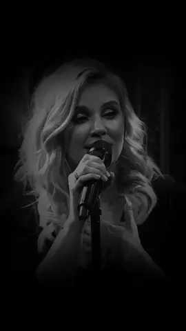 Jolene - Dolly Parton Dolly Parton Medley (Live at MGG Productions) #demileemoore #music #foryou 