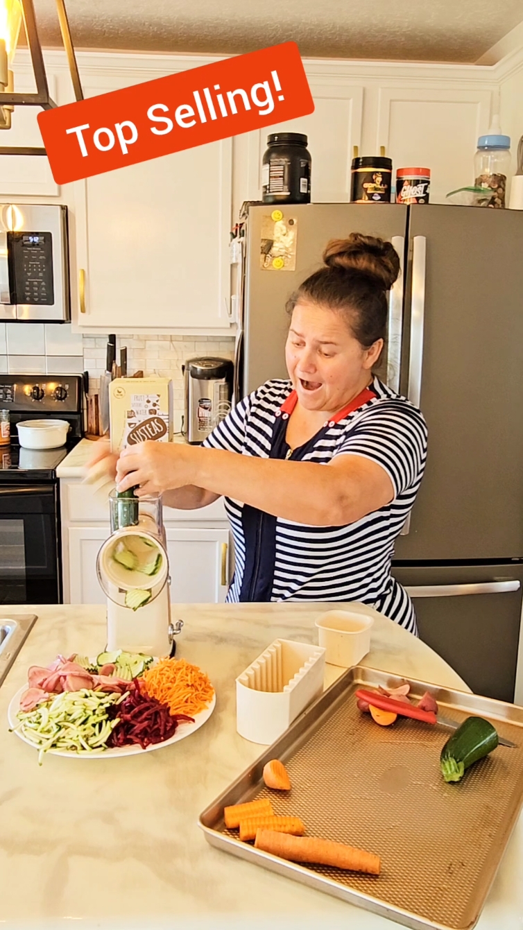 A 🥰 GREAT helper for a 💪 HOUSEWIFE in the kitchen! #housewife #wife #kitchen #cheese #cooking #cook #rotarycheesegrater #TikTokShop #sale @SUMETAS 