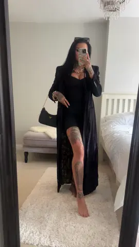 Rich mommy thing #shinnyfashion #leatherfashion #femdomtok 