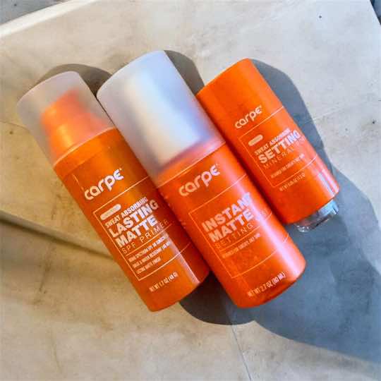 @Carpe sent over their All Day Matte collection for me to try! This kit includes: - Sweat Absorbing Lasting Matte SPF Primer  - Instant Matte Setting Spray - Sweat Absorbing Setting Mineral Powder Now here are my honest opinions on the products. ☀️ SPF primer - I really like the texture of this product. It has almost a mousse texture and is very light. It came out pretty dark, which made me nervous, but it blended into the skin just fine. I truly didn’t notice any sweat while wearing this. ☀️ Mineral Setting Powder - Not a fan. I felt like I could get much out of the brush, and I followed all directions. This product also contains very little powder.  ☀️ Setting Mist - Meh. I really didn’t notice anything special about this setting spray, so I’m not like blown away by it. Mine (I don’t know about everyone else’s) had quite a violent spray to it lol.  Would I purchase again? MAYBE the primer.  Everything else was pretty much a miss for me 🤷🏻‍♀️ But I do wanna say thank you to Carpe for giving me the opportunity to try their products.  Please keep in mind that these are MY honest opinions about the products and what didn’t work for me, may work for you!! 🌸GIFTED/PR/COLLAB🌸 #summertimemakeup #sweatproofmakeup #carpe #mycarpe #spf #summermakeup #primer #settingpowder #settingspray #takecareofyourskin