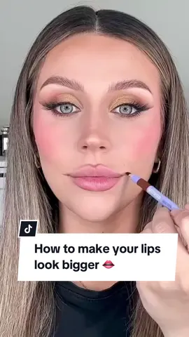 How to make your lips look bigger & fuller 👄 @Kosas  #makeuphacks #biglips #makeuptutorial #beautyhacks #lipliner #kosas ib @Valeriya Eros 