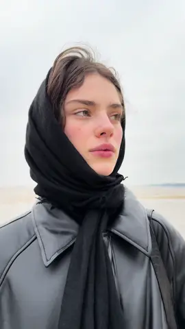 me escape a uruguay con @la.rando.buenosaires (instagram del look)🖤
