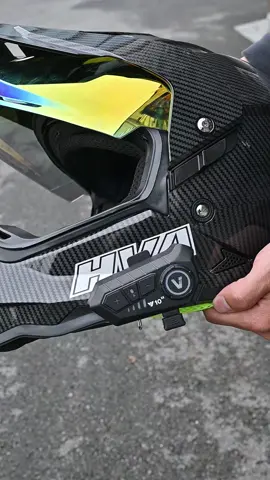 Lihat intercom V10 sudah dipasang, sangat menariklah!!! #motor #intercom #v10 #hva #helm #helmet #motorcycle #tahanair #juah 