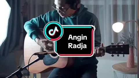 Tahun berapa kenangan kalian sama lagu ini? 🍂 Song: Radja - Angin 🎶 #cover #terezafahlevi #angin #radja 