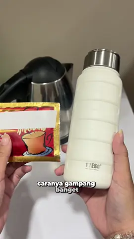 Pake Tyeso Catterpilar Cup jadi bisa ngopi dimana aja! 🤩☕️ #tyesotumbler #tyesoindonesia #tumblr #ngopi #coffee #fypage 