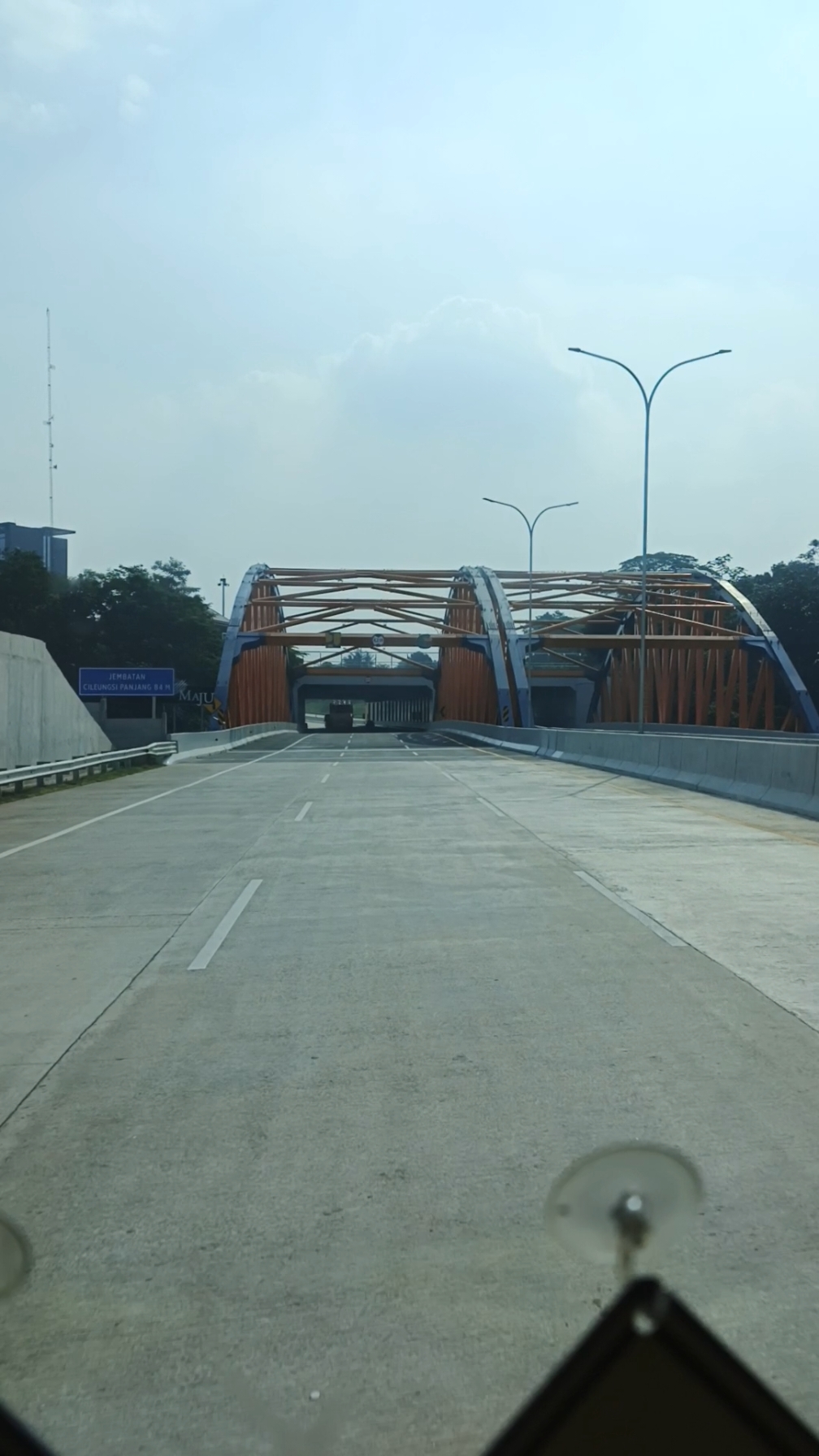 jalan tol baru #emiengkelmaniaindonesia #engkelmaniaindonesia #engkel_mania_indonesia #fypシ゚viral #fyp #viral #engkel #engkelmania #canter #engkelmbois #babytruck 