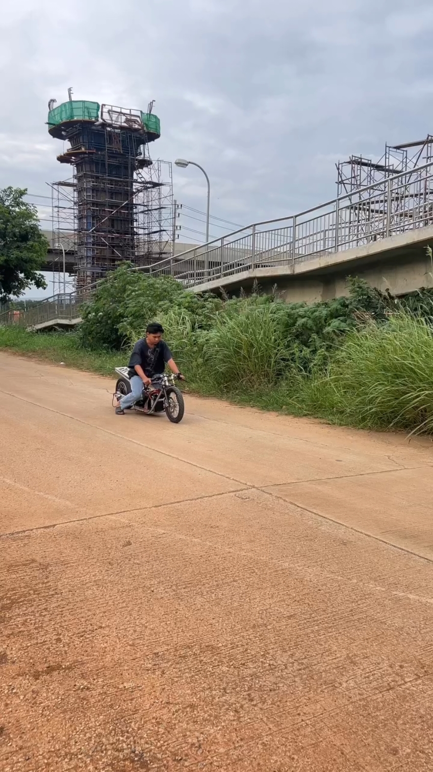 กล่องใบเดียว 3เฟตได้แค่นี้ เดี๋ยว ใส่ 2กล่อง 6 เฟต ให้ดูว่าจะออกแบบไหน🚀🏁🇹🇭 #เอ็มปากช่อง  #มอเตอร์ไซค์ไฟฟ้า  #motercycelectric  #titanอยุธยา #ติดเทรนด์ #ติดเทรนด์วันนี้ #ติดเทรนด์ติ๊กต๊อก #ดังในติ๊กต๊อก #TITANTHAILAN 