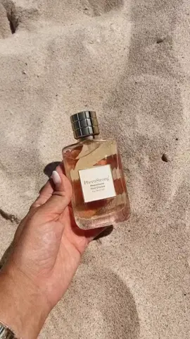 Piękna buteleczka to początek aromatycznej miłości ❤️🫶 #sekrecik #Summer #perfume #pherostrong #shoponline🛍 