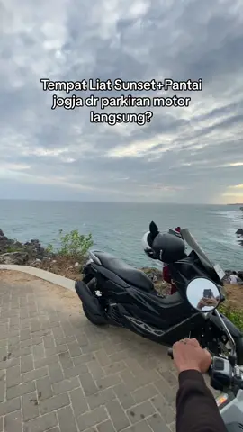 Parkir motor langsung view pantai+sunset #jogja #sunset #nyoreh 