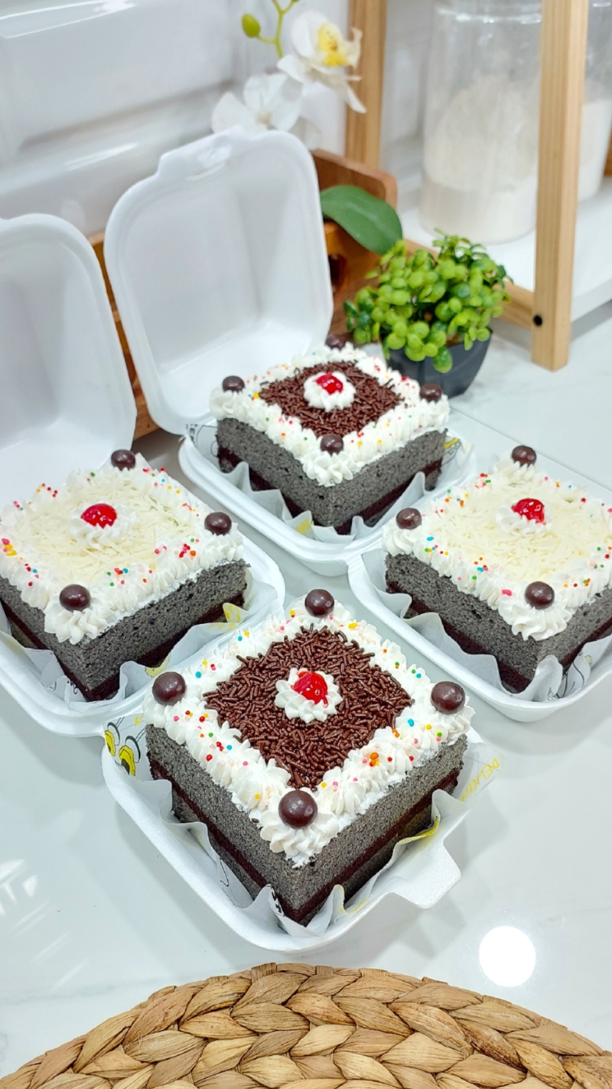 Resep Bento Cake Ketan Hitam Ternyata enak banget👌 #fypシ #fyp #fypシ゚viral #resepbolu #idejualan #bolulembut #resepbolusimpel #resep #idejualanmodalkecil #bentocake #lunchbox 