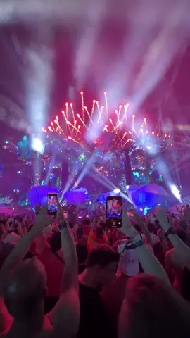 Tomorrowland Magical Ending  This Is Awesome ❤️❤️  #tomorrowland #festival #electronicmusic #edm #rave #tomorrowland2024 