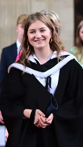 Her Royal Highness Princess Elisabeth of Belgium has graduated from Oxford!!✨🇧🇪  📸 Dutch Press Photo Agency #princesselisabeth #belgium #oxford #royals #fyp 