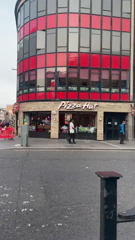 I’m so very easily amused 😅 #Glasgow #CityCentre #McDonalds #PizzaHut #KFC #FourCorners #FYP 
