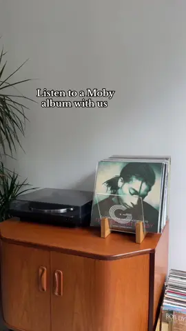 Listen to a Moby album with us! #moby #vinylmusic #vinylmusiccollectors #top100albums #legendvinyl #nowplaying 