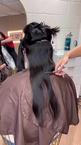 The definition of 90s layered bob 🤌🏻😍 #layeredhaircut #layers #layeredbob #hair #bob #fy #hairtransformation #90shair 