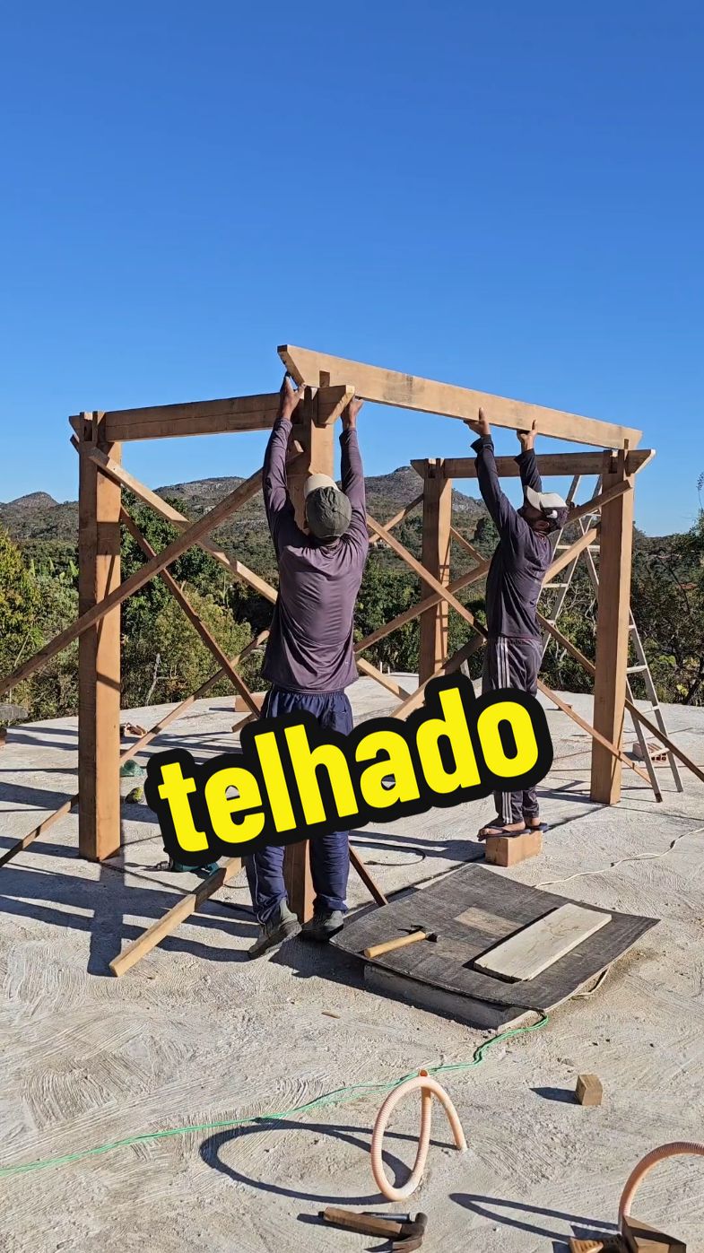 construção de telhado #pedreiro #carpinteiro #construção 