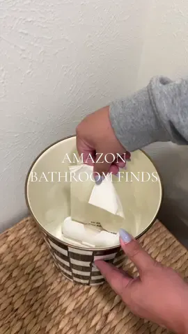 Havewe have them in every bathroom!🙌🏼 Link is in my bio.💕 #amazonfinds #bathroomorganization #organizedhome #amazonmusthaves #founditonamazon #cleaninghacks 