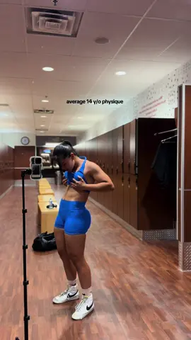 flexing back during quad days is real #fyp #foryou #GymTok #Fitness #motivation #gymrat 