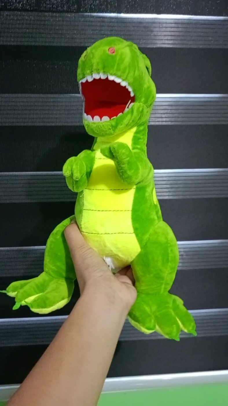 Mahilig din ba sa dinosaur ang mga kiddos niyo, 45cm na to mga mima at nagustuhan talaga ng anak ko😍  #stuffedanimals #dinausour #toysforkids 