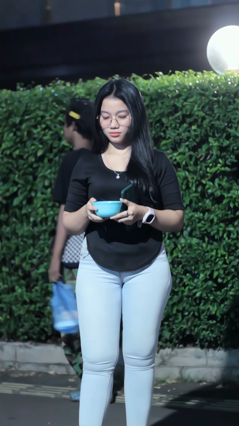 prank pengemis ke cewek cantik malah bengong #prankpengemis #prankkasihuang #prankkotatua #pranktitipmangkokkasihuang #prankngakak #pranklucuindonesia #ngakakbanget  #viral #prankukhtijadipengemis #lucu #pranks #prankcewekcantik #prankpengemisviralditiktok #funny #prankviralditiktok #videongakak 