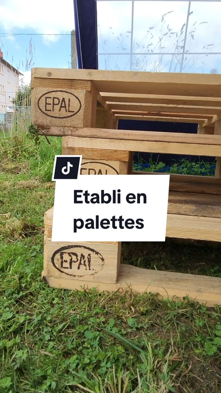 Construction etabli en palettes 🪚⛓️ Simple pratique et gratuit 🥰 #CapCut #bricolage #etabli #DIY 