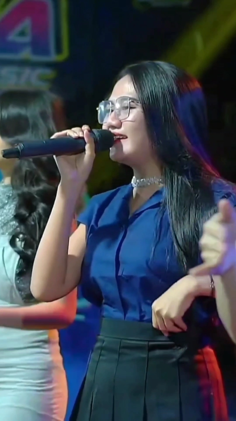 All artis Amelia music ,#TikTokLIVE #kangen #orkesrembang #orkespatikuduskjepara #fypシ゚viral🖤tiktok☆♡myvideo #ameliamusicpancenjozz #TikTokImpact #truckdriver #orkesdemak #orkesrembang #orkesrembang #orkesrembang #fypシ゚viral🖤tiktok☆♡myvideo 