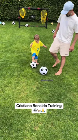 Cristiano Ronaldo training⚽️ #Soccer #football #fatherandson #cristianoronaldo #ronaldo #cr7 