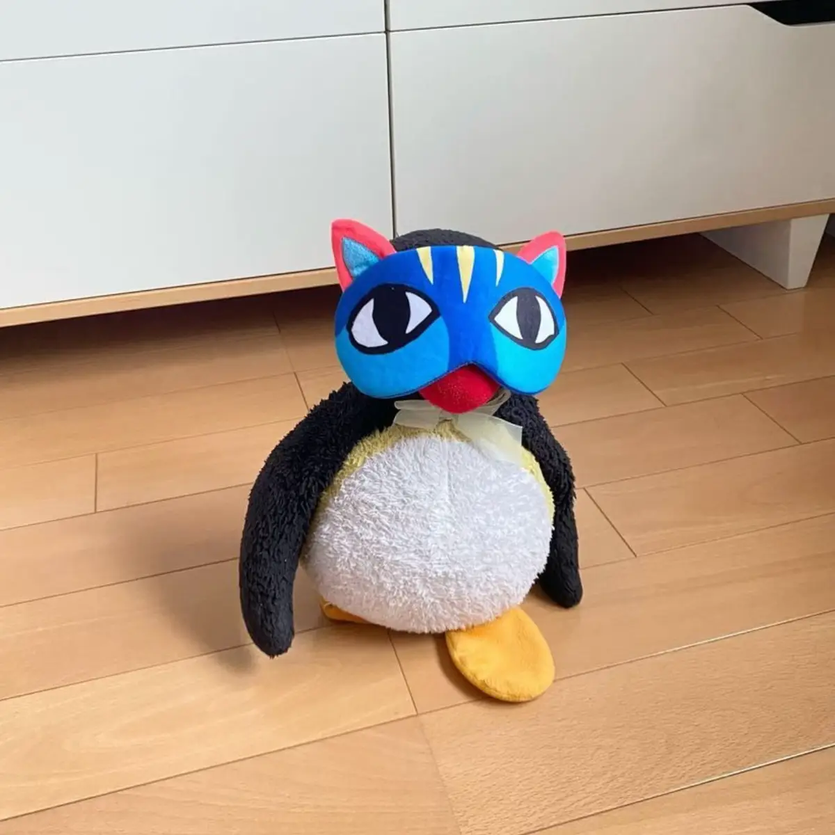 #ピングー #pingu #ぬい撮り #ペンギン #penguin #🐧 #アイマスク #eyemask #cat #stuffedanimals #plushies #nootnoot #japan