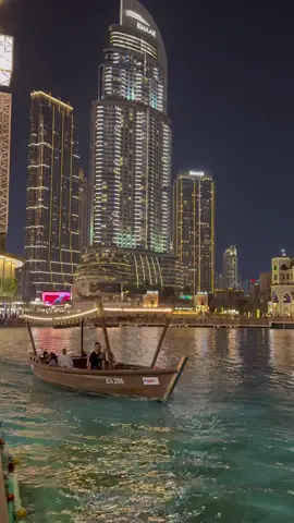 Beautiful Dubai Night #dubai🇦🇪 #fypシ゚ #trending #pageforyou #uae #tiktok #uae🇦🇪 #downtown 