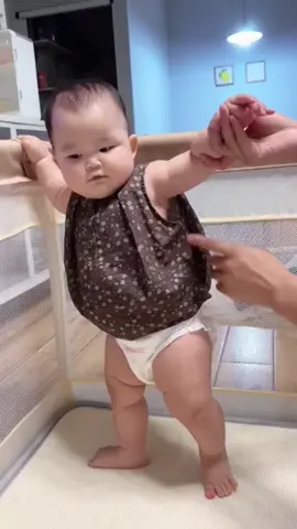 so cute🥰😚#baby #kid #fun #funny #funnybaby #funnyvideos #baby #babylaugh #fyp #laugh #failvideo #foryou #funnyfail #😂😂😂