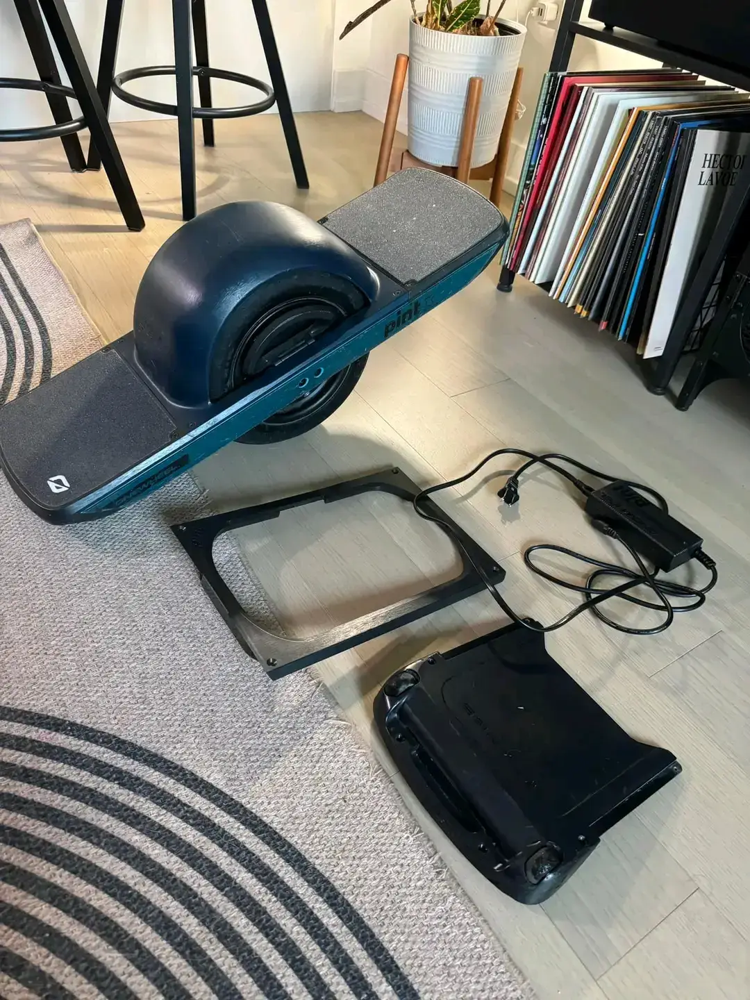 330 miles on it.  Condition is great! You can just remove the rail guards and it will be like new.  Always well maintained and stored. Battery also in a great condition.  Come with: Dark blue fender  Black fender delete  Pint fangs  Blue rail guards  Blue Pint charger plug Charger  #Onewheelforsale #OneWheel #OnewheelGT  #skategirl #skatepark #onewheelusa #onewheeltiktok #onewheelbuy #Skateboarding 