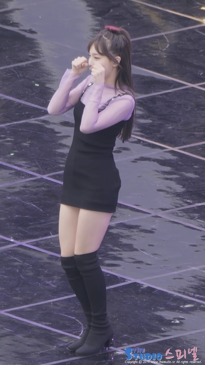 Nayeon dance fancam ll Yemin ederim hesabı birakicam ll kanserim ll keşfet acilsanaa ll keşfet teniim @݂𝆬❪🐰❫ ᥢα̠чɘ𐐫n 𝆬@nayeon'🐙⭐  #sadd_97 #sadd29 #bilmiy_chocolate #fancam #fancampjs 