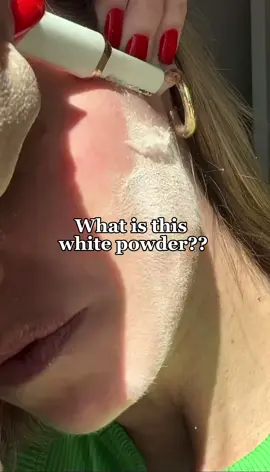 What is this white powder?? Our hair identifier spray is coming back!! Get on the waitlist in our bio 😍😆 #hairidentifierspray #faceshavingwomen #faceshaving #dermaplaning 