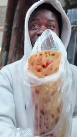 You guys ever tried smocha 👀? #smocha #nairobitiktokers #nairobi #eastleigh #chapati #theabubakarexperience #nairobikenya 