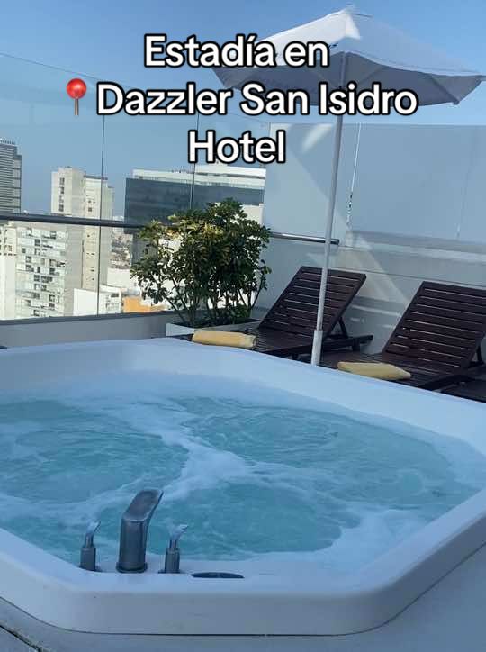 Un día de estadía con mis amigas en el 📍Dazzler Hotel de San Isidro @Dazzler San Isidro Hotel #hotel #estadia #amigas #friends #experiencia #dazzlerhotel #millas #sanisidro #lima #peru #piscina #jacussi #Vlog #dazzlerbywyndham #alojamiento #review #turismo 