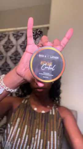 My new go to 😭😍 my edges are a good 4C 🤣 #wiginfluencer #edgestutorial @Bask and Lather Co 