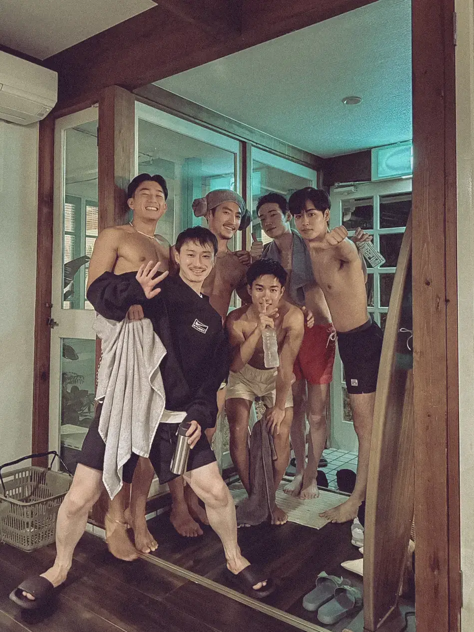 ngeliatin foto kek gini aja kayak erat banget kekeluargaan dan Persahabatan mereka💖👬👫 #theboyfriend #theboyfriendnetflix #daishun #shundai #shunnakanishi #shun #dainakai #usak #alan #gensei #ryota #taeheon #kazuto #foryoupage #fypシ 