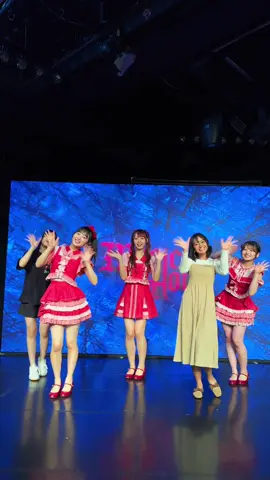 JKT48の最新シングル「Magic Hour」、 @AKB48 の皆さんと一緒に踊らせて頂きました！JKT48劇場にお越し頂き、ありがとうございました! We filmed the latest JKT48 single, 