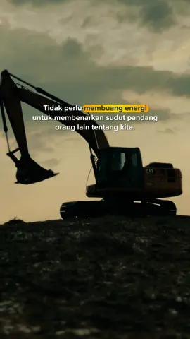 Selama itu kita anggap yang terbaik, Cukup Tuhan Yang Menilai benar atau salah👍😇 #kuliproyek #operator #operatormuda #operator_excavator #excavator #cat320gx #cat #fyp 