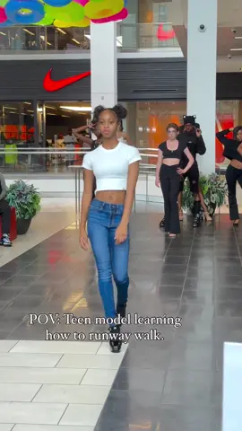 My daughter the super model ✨ #daughtersoftiktok #model #runwaywalk #girlmom 