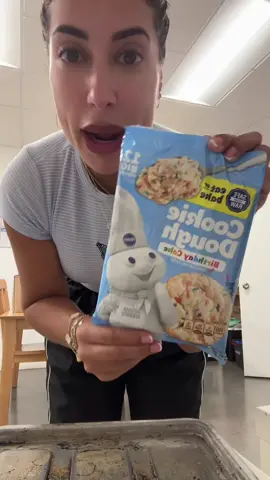 going to buy a human oven for my office right now #baking #miamitwins #fyp #pillsbury @Pillsbury 