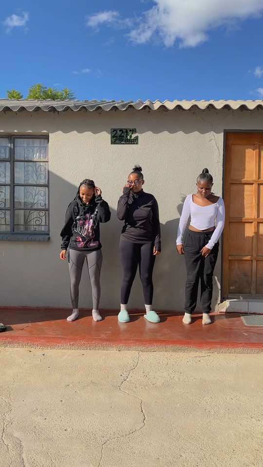 😂i miss home @Tshegofatso @Kaymo 🥺🌟 dc: us